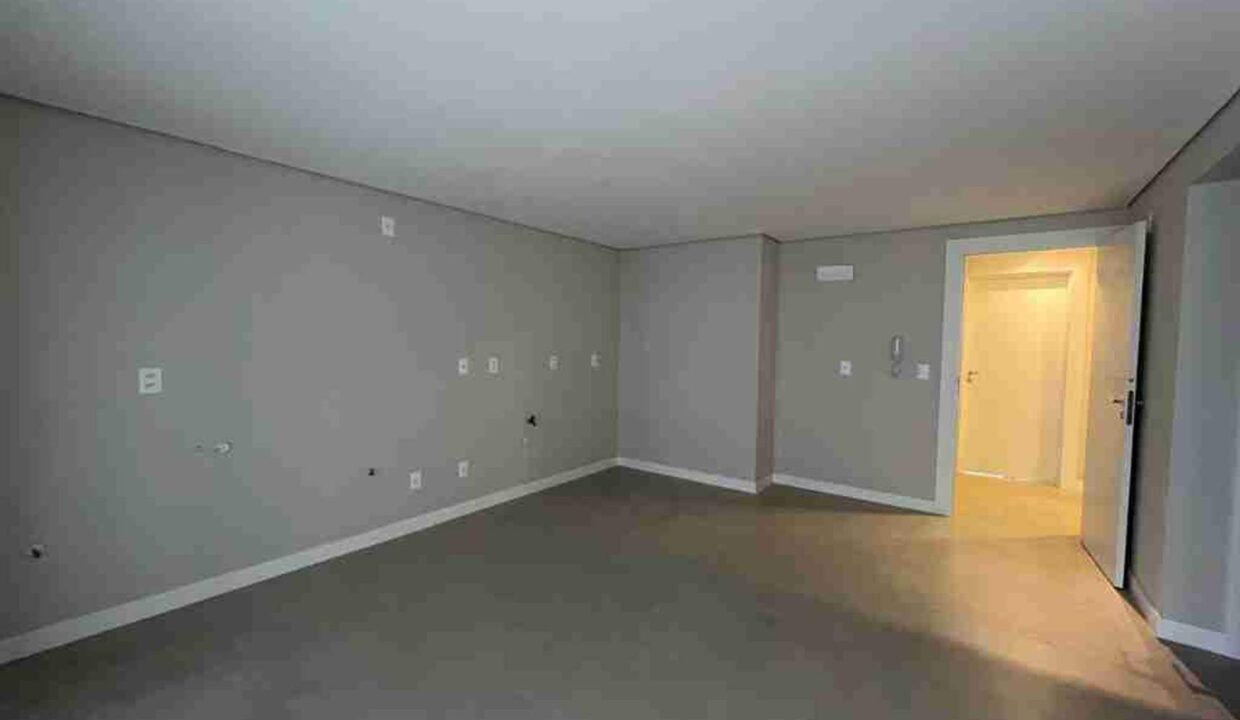 1748525201667_made-with-insmind-whatsapp-image-2025-05-27-at-19.20.16-9-clietec